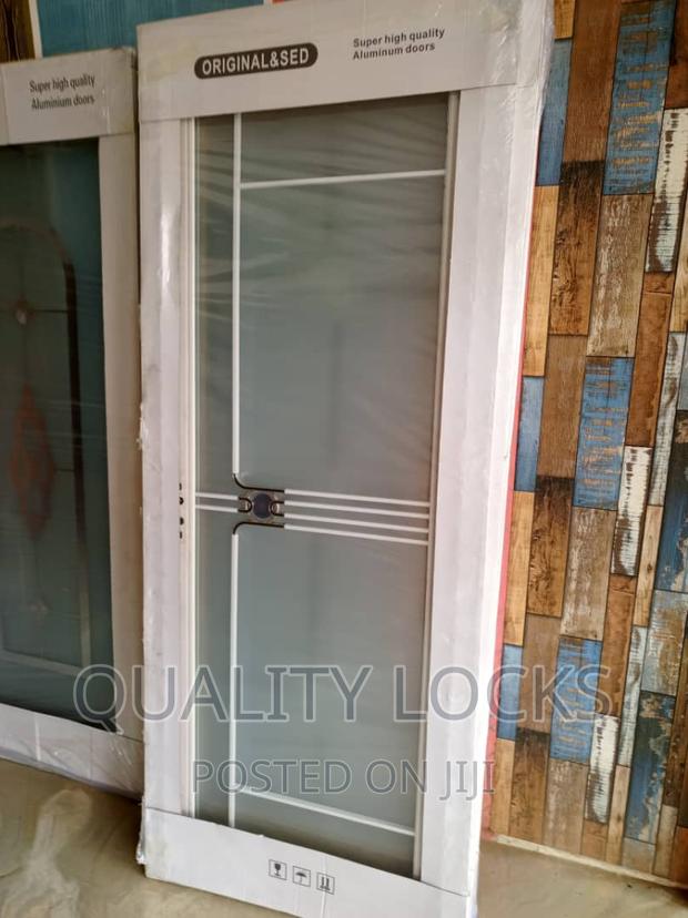Sed Super High Washroom Door With Accessories · Photo 2