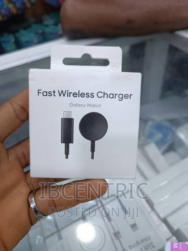 Fast Wireless Watch Charger · Photo 4