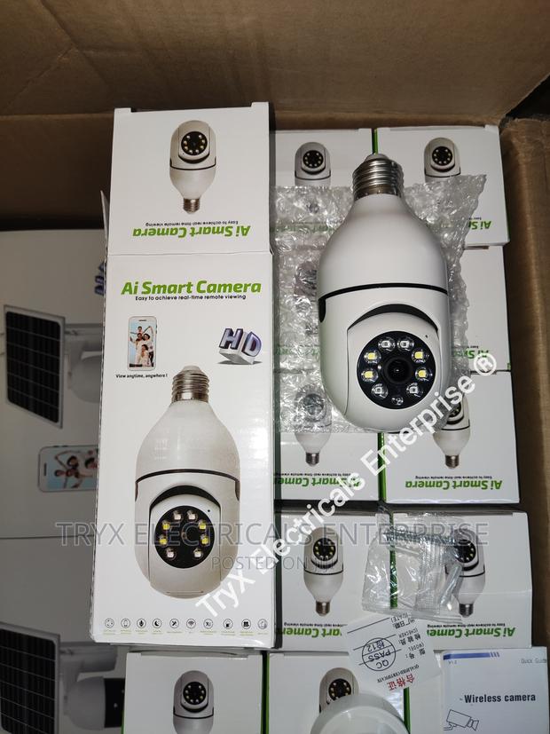 Bulb PTZ Wifi Camera + 64gb Sd · Photo 3