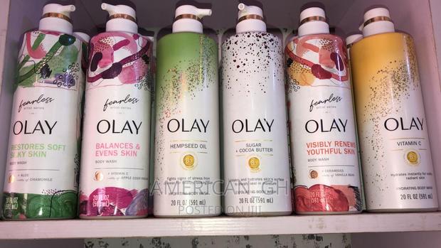 OLAY REGENERIST NIACINAMIDE Body Wash (591ml) · Photo 4