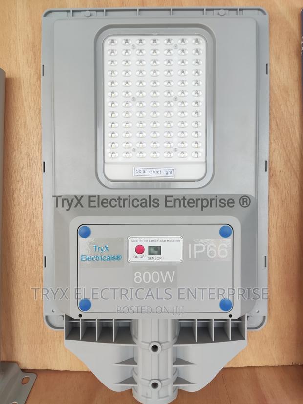 800W Solar Street Light (Aurora Lens) · Photo 3