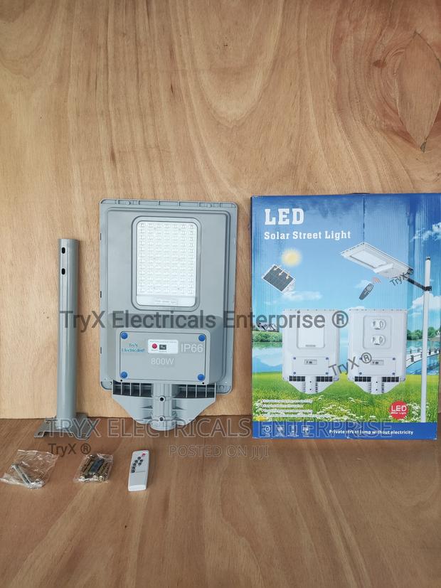 800W Solar Street Light Aurora Lens · Photo 2