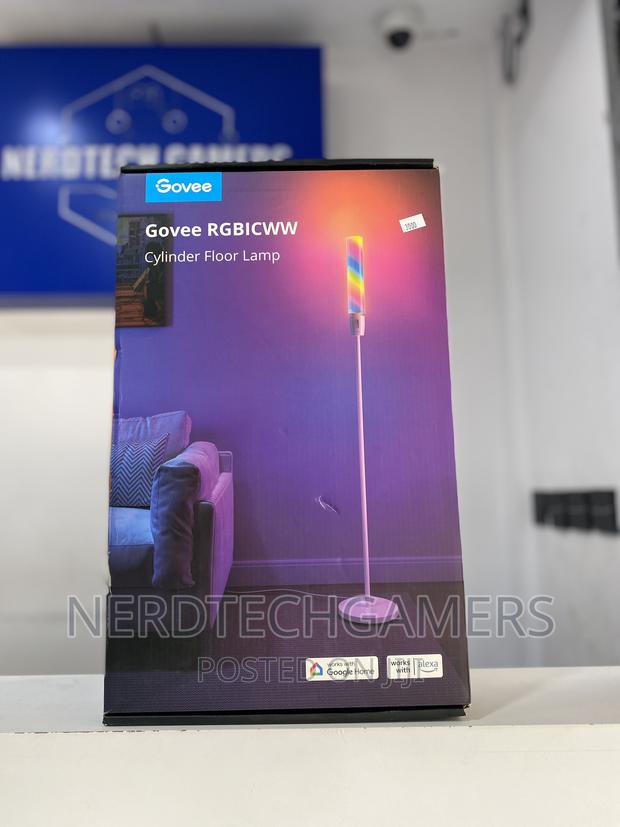 Govee RGBIC Cylinder Floor Lamp · Photo 4