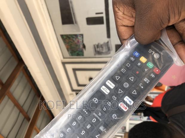 Easy to Grip LG Remote Controller · Photo 2