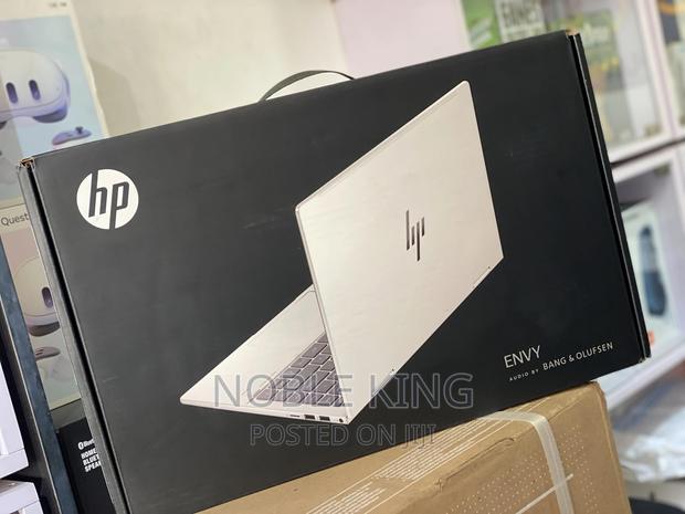 New Laptop HP Envy X360 8GB Intel Core I5 SSD 512GB · Photo 4