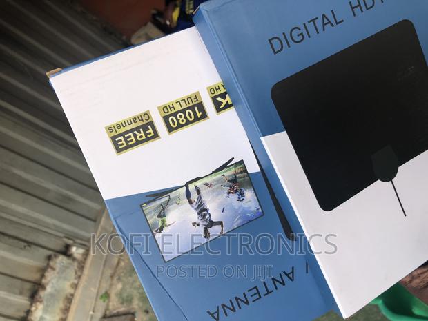 Stickable Digital Indoor Antenna · Photo 2