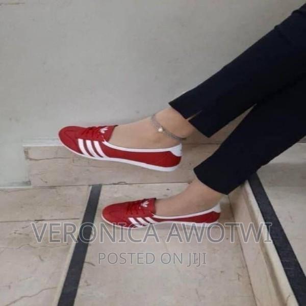 Adidas Lady's Footwear · Photo 4