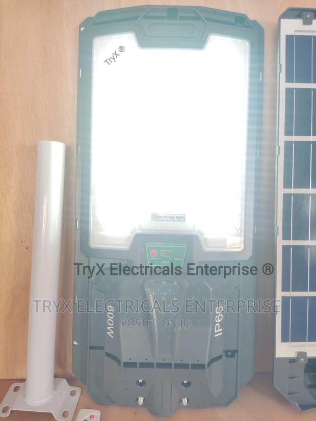 1000W YSOM Solar Street Lights Lenses · Photo 4