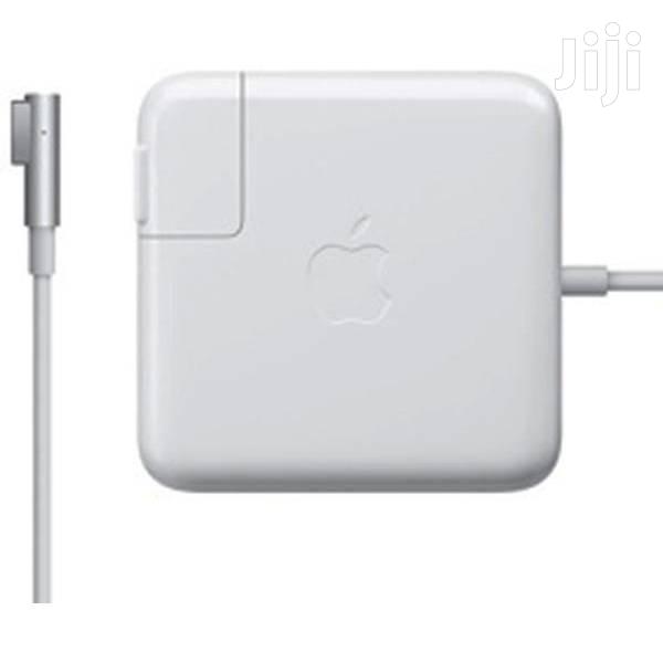Mac Book Charger · Photo 2
