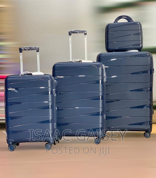 Four Set Anticrake Luggages /Travel Bags · Photo 2