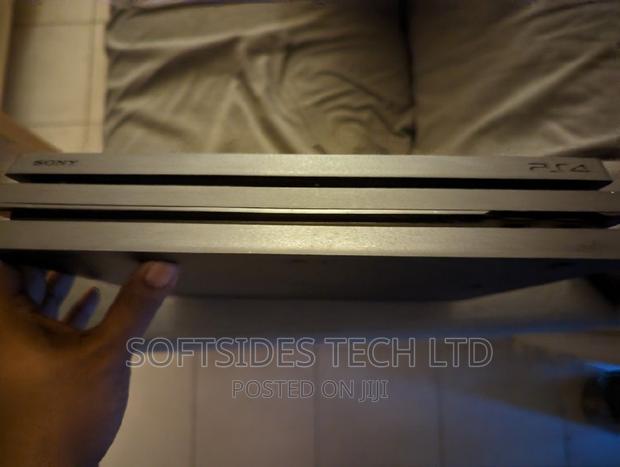 Playstation 4 Pro From Us 1 Tb Storage · Photo 4