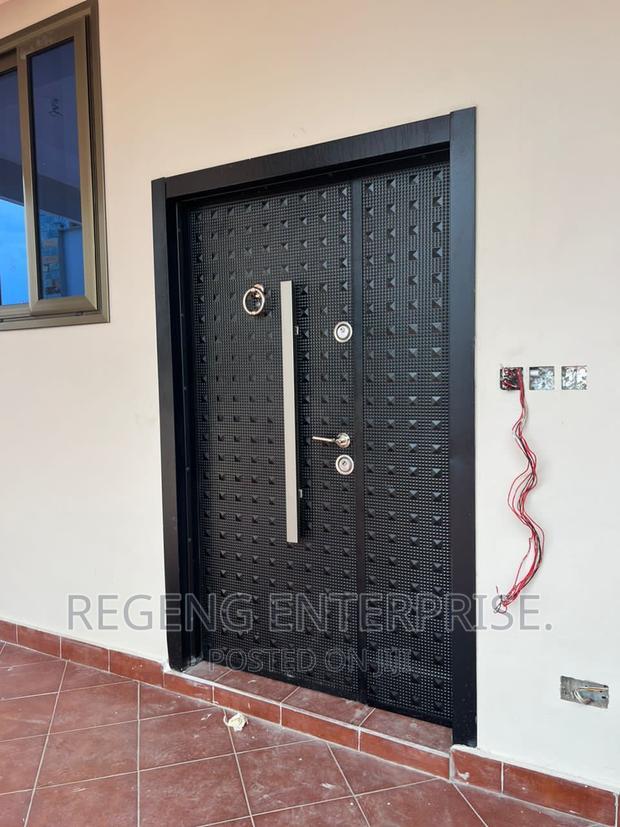 New Quality Full Metal Security Door With Accessories · Photo 2