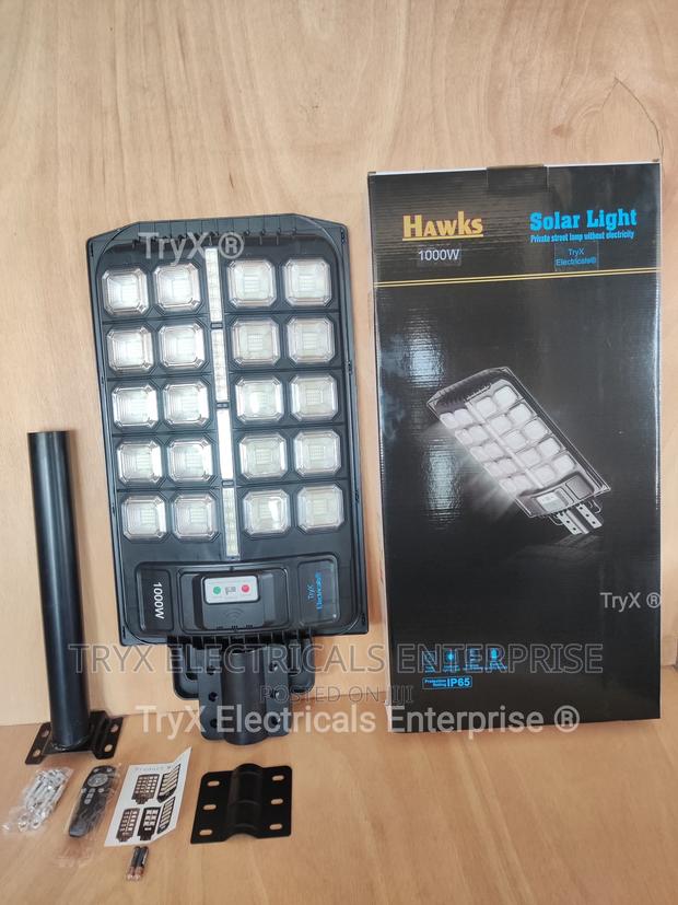 1000W Solar Street Light LY400 · Photo 2