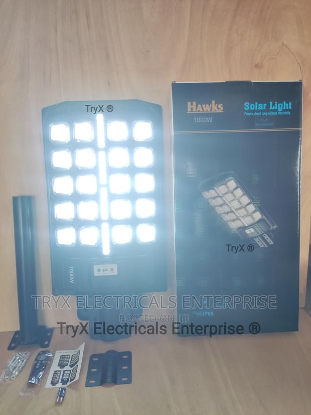 1000W Solar Street Light - LY400 · Photo 2