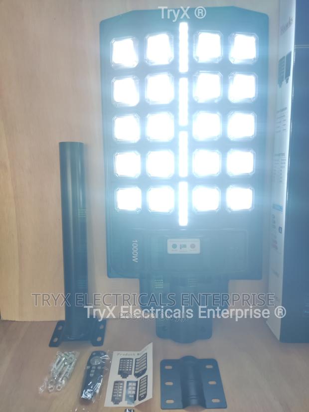 1000W (LY400) Solar Street Light · Photo 2