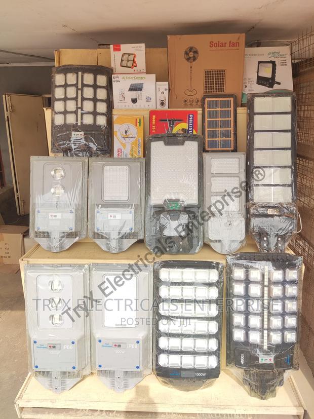 Solar Street Light (100w - 1000w) · Photo 2