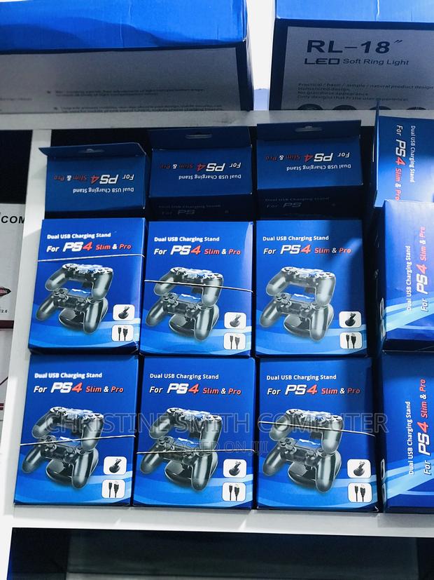 PS4 Fast Charging Stand · Photo 4