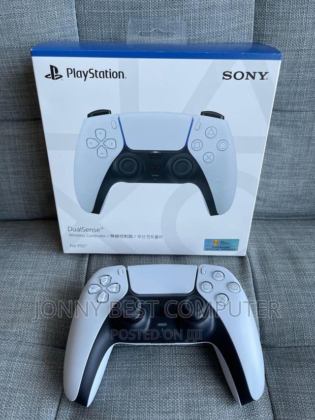 Play Station 5 Controller · Photo 3
