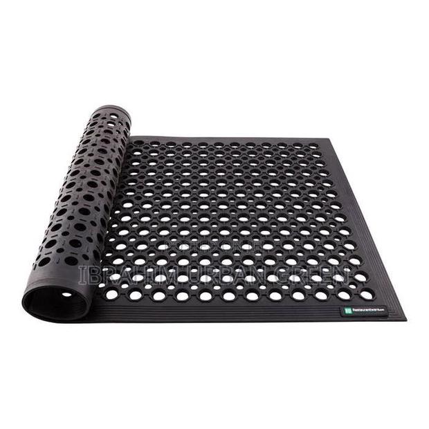 Rectangular Black Rubber Floor Mat
