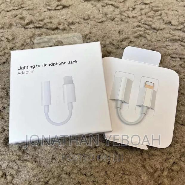 iPhone Lightning to Jack Adapter(Direct) · Photo 4