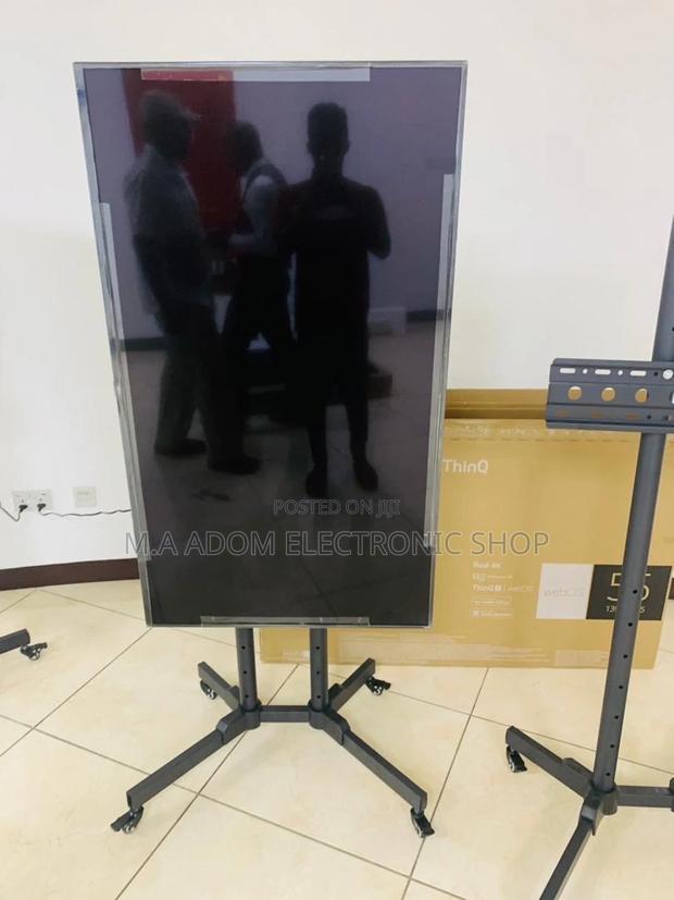 Newly in Stock Moveable Tv Trolly for 32”-70 Inch. · Photo 2