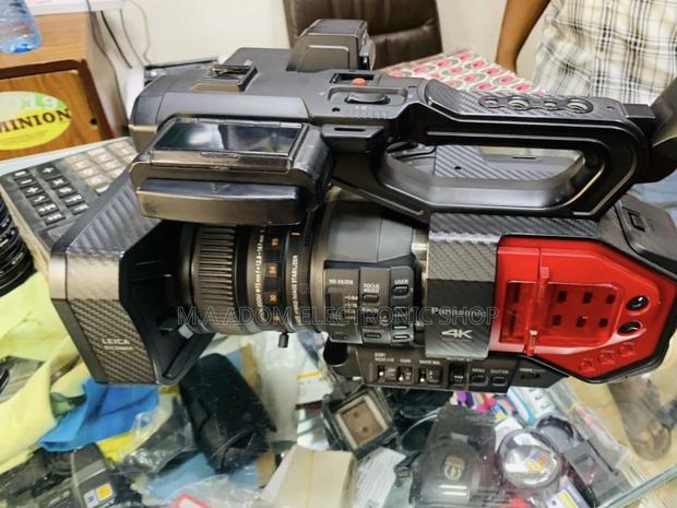 Brand New Panasonic Ag-Dvx200 Uhd Camcorder. · Photo 2