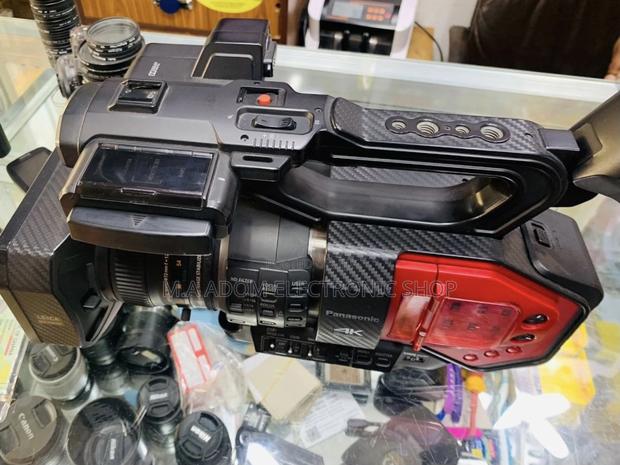 Well Design Panasonic Ag-Dvx200 Uhd Camcorder · Photo 2