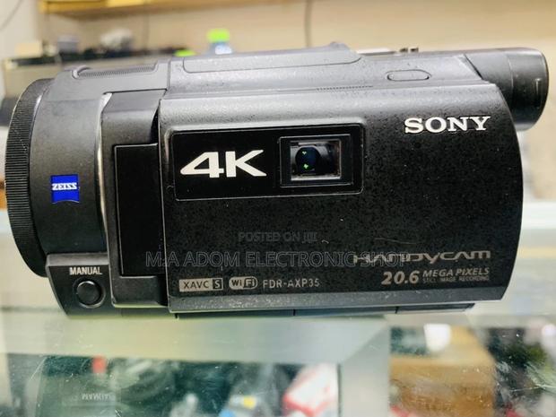 Sony FDR-AXP35 Camcorder With Built-in Projector (PAL). · Photo 2