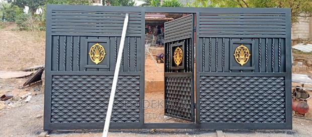 BLC Metal Gate · Photo 3
