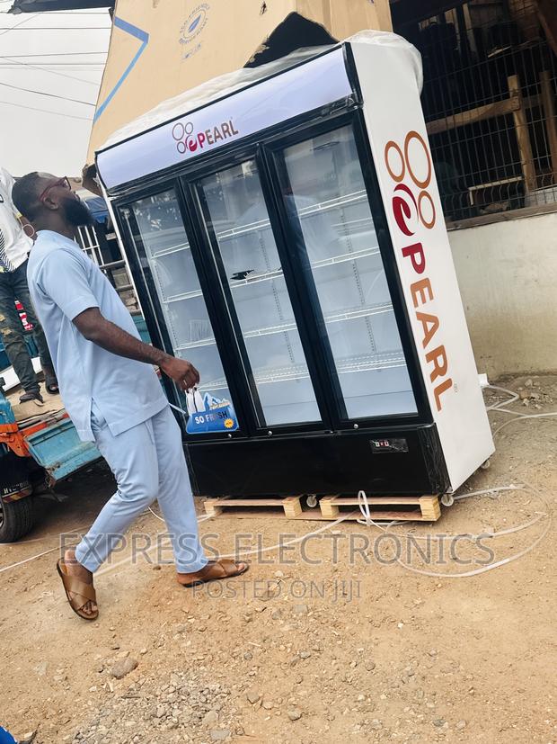 Durable Build Display Fridge Pearl PVC-150 Three Door · Photo 2