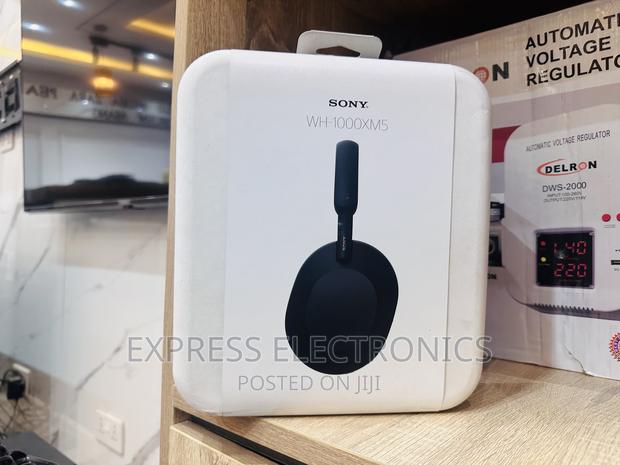 Adorable and New SONY WH-1000XM5 Headset · Photo 2