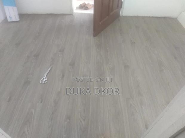 Vinyl Floor Tiles photo 2