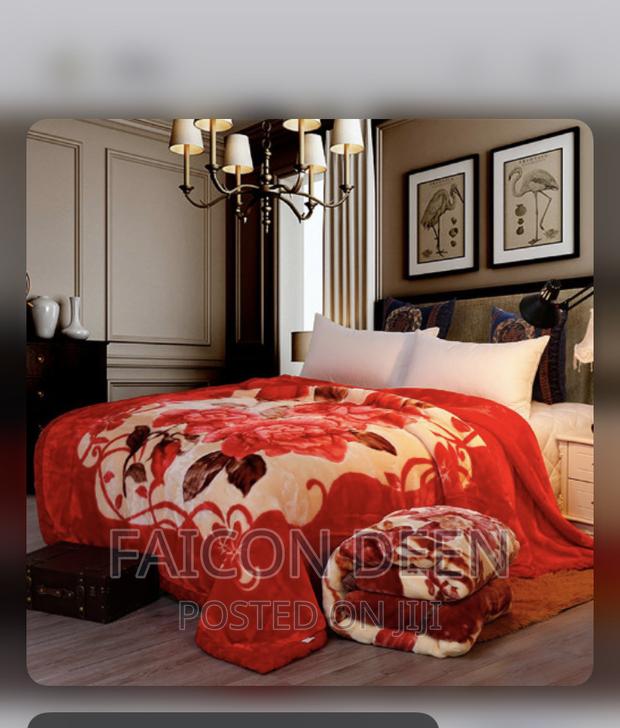 Luxurious Heavy Designer Blankets · Photo 1