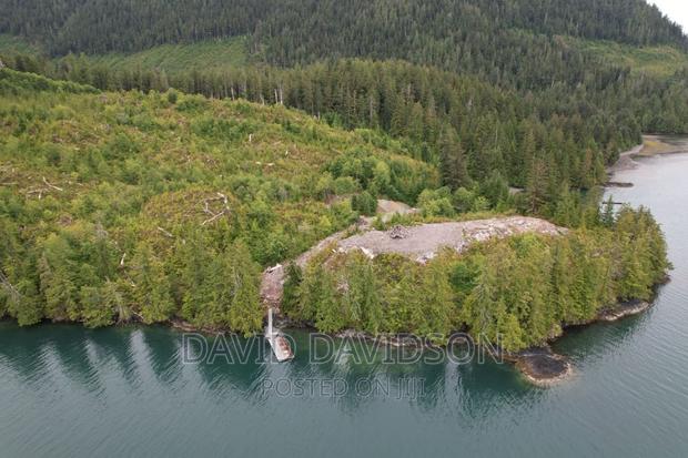 30 ACRES of Island Akosombo · Photo 2