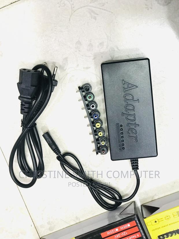 Universal Laptop Adapter · Photo 3