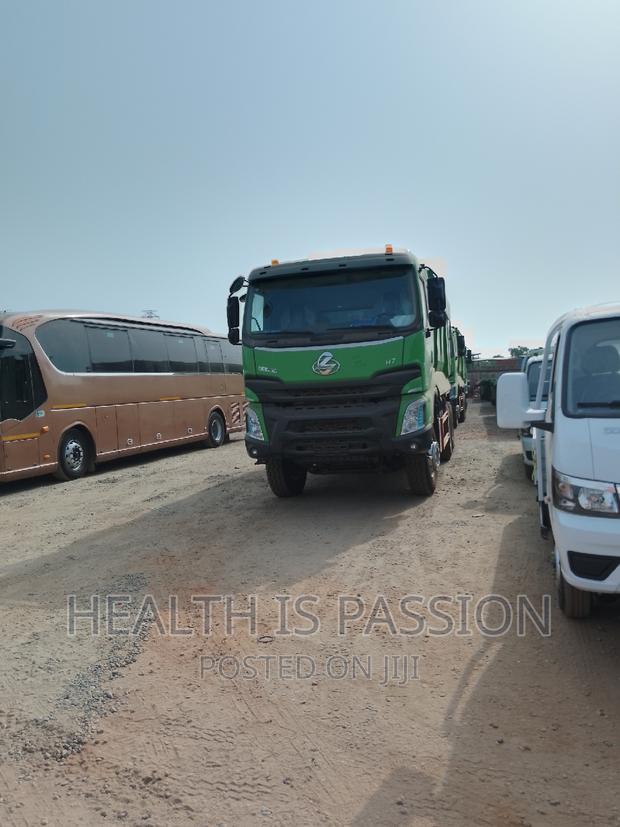 Brand New Zoomlion Tipper Trucks 12wheel 10wheel for Sale photo 4
