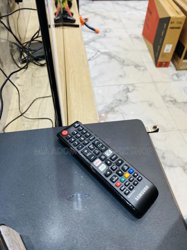 Fresh in Box Samsung Black Remote Control. · Photo 2