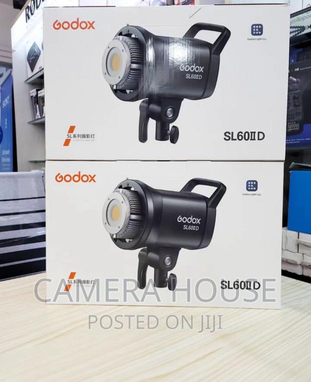 Godox Sl60iid Strobe Light · Photo 2