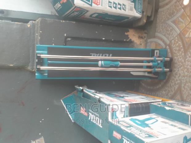 Total Manual Tile Cutter 600mm · Photo 4