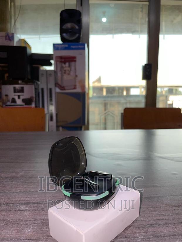 TWS Pro 60 Earbuds · Photo 4