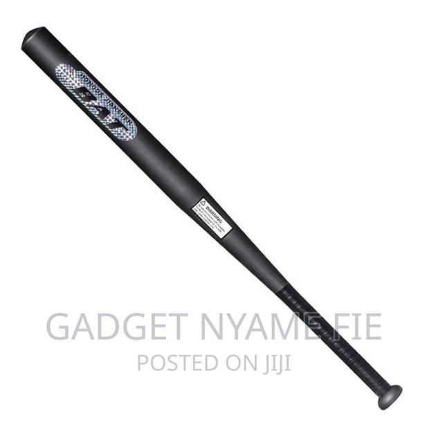 Metallic Baseball Bat · Photo 3