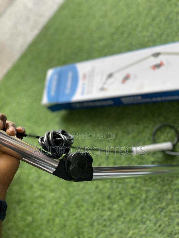 Alctron Studio Microphone Stand · Photo 4