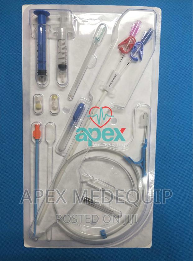 Hemodialysis Double Lumen Catheter ( + Sutures ) · Photo 2