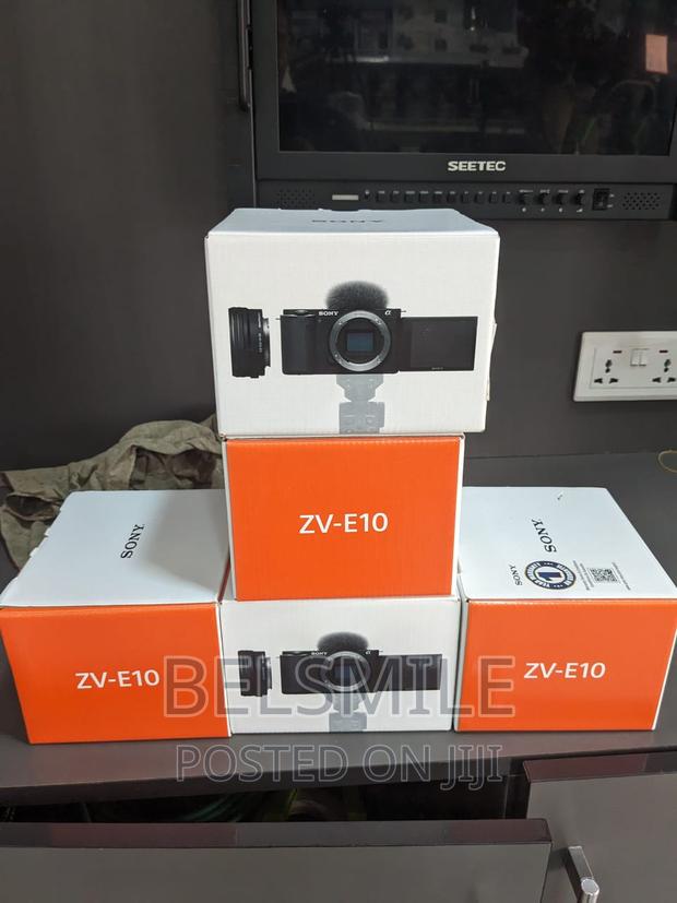 Sony ZV-E10 Mirrorless Camera With 16-50mm Lens