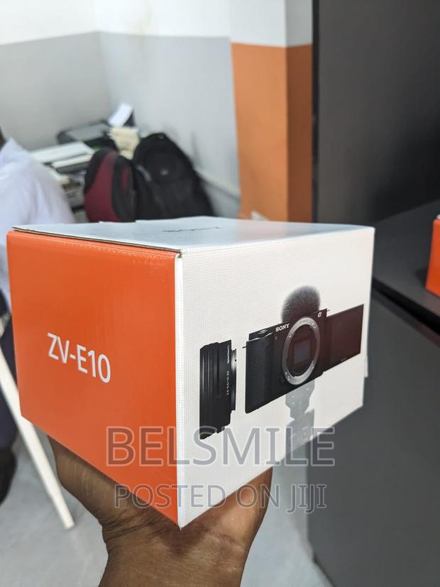 Sony ZV-E10 Mirrorless Camera With 16-50mm Lens photo 2