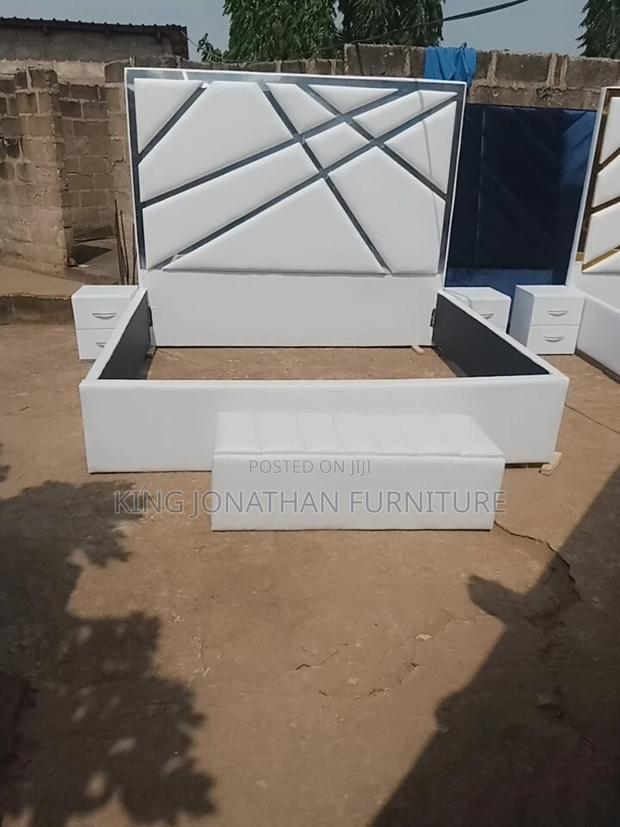 Classic King Size Bed Frame and Side Drawer photo 5