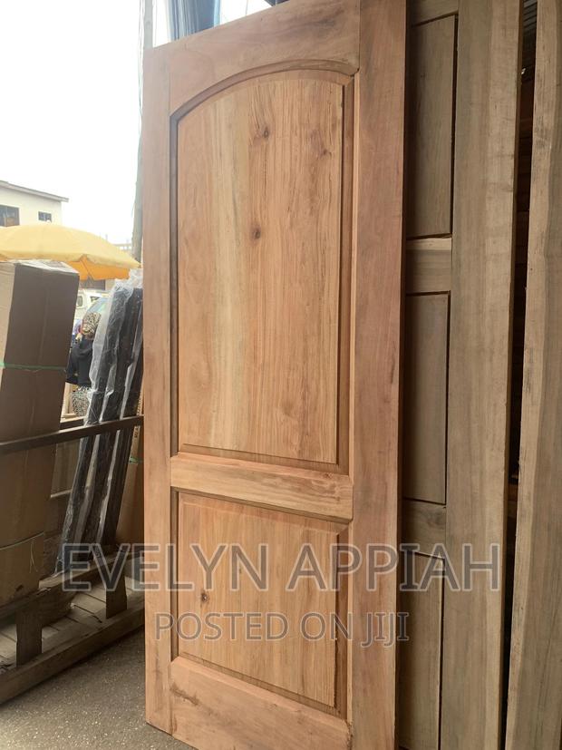 Red Wood Double Door · Photo 4