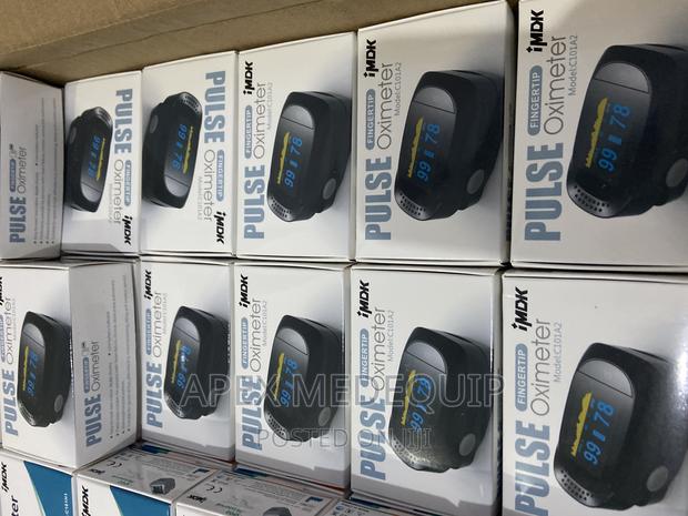 Finger Tip Pulse Oximeter Quality · Photo 3