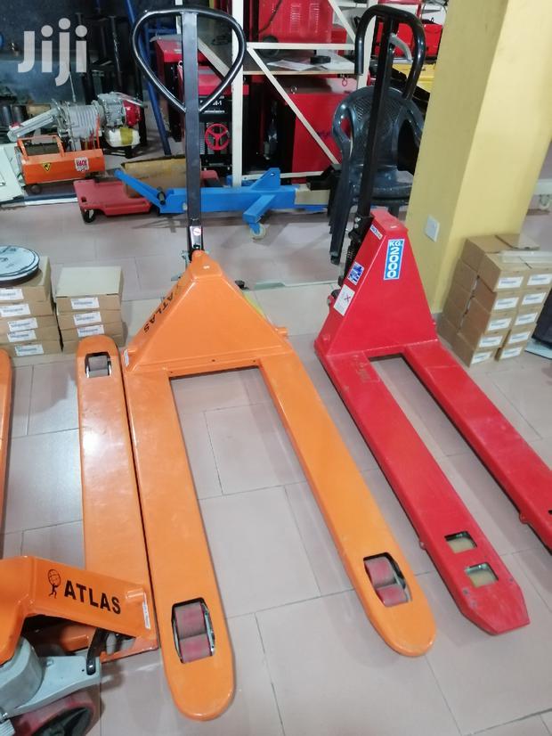 Hydraulic Trolley(Transpallet) · Photo 2