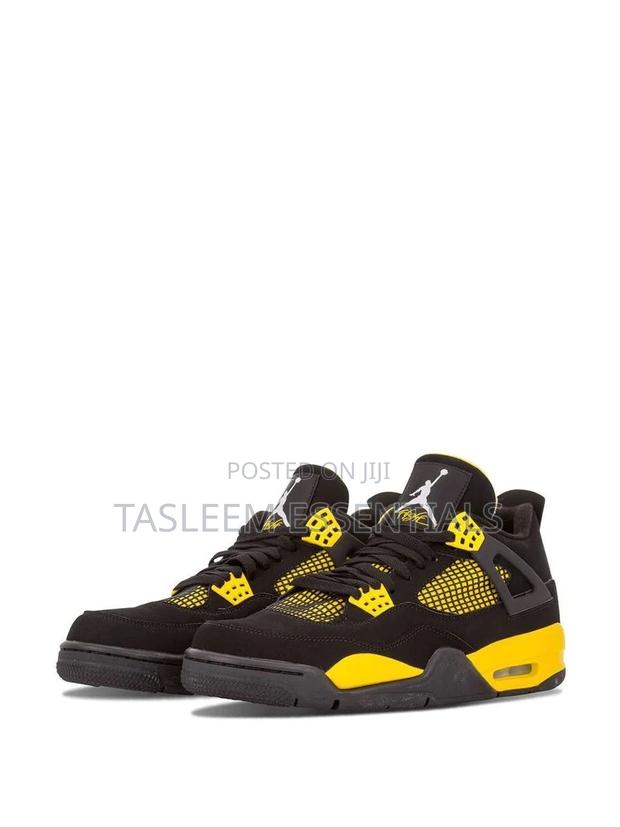 Nike Sneakers photo 3